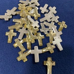 37 pcs large sew on cross ✝️